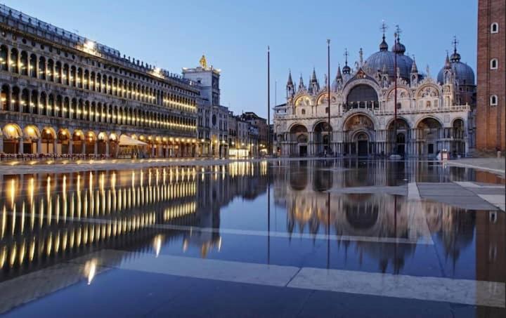 Venice Gold Room Exteriér fotografie